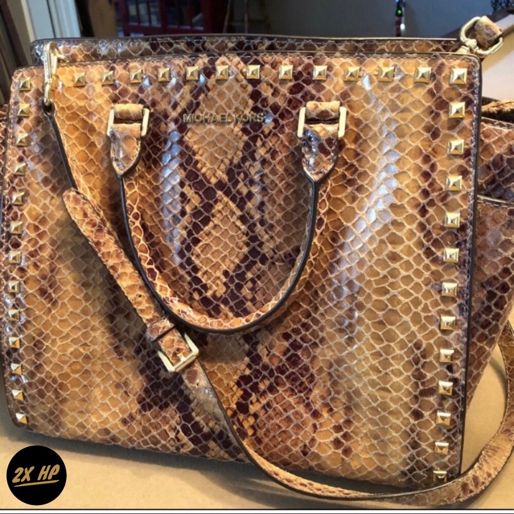 Michael Kors Selma Stud Sand Python Shoulder Bag L - Picture 1 of 8